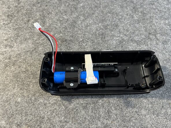 TechniSat Viola BT 1 battery replacement, Disconnect the battery: crwdns2935265:07crwdnd2935265:03crwdnd2935265:03crwdne2935265:0
