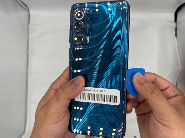 Motorola Edge (2021) Front-Facing Camera module Replacement: crwdns2935265:03crwdnd2935265:02crwdnd2935265:03crwdne2935265:0