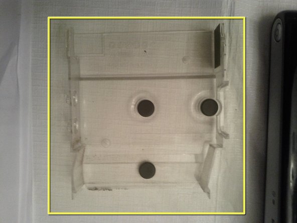 Removing back panel and components to to get to CPU: passo 13, immagine 2 di 2