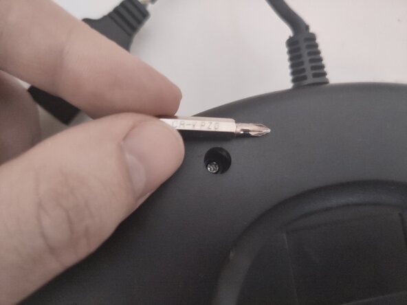 Power Player Super Joy III - Second Player Controller Teardown, Remove the six screws on the back.: step 2, image 2 of 2