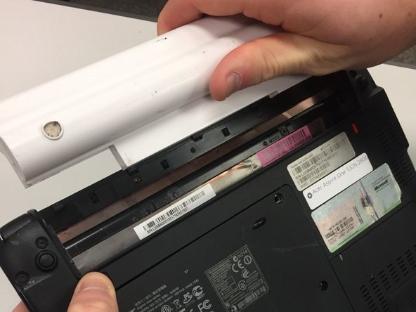 Acer Aspire One 532h-2806 Battery Replacement: crwdns2935265:03crwdnd2935265:02crwdnd2935265:02crwdne2935265:0