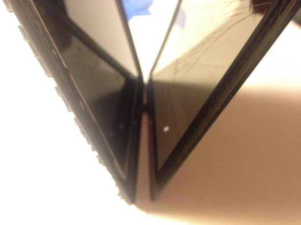 Amazon Fire 5th Generation Teardown, Removing the digitizer (front glass): crwdns2935265:016crwdnd2935265:03crwdnd2935265:03crwdne2935265:0