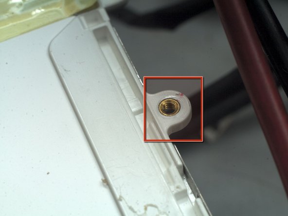 PowerBook G4 Aluminum 12" 1-1.5 GHz LCD panel upgrade: crwdns2935265:017crwdnd2935265:03crwdnd2935265:03crwdne2935265:0