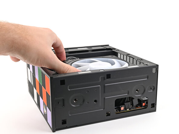 Framework Desktop CPU Fan Replacement, Remove the fan: crwdns2935265:013crwdnd2935265:01crwdnd2935265:03crwdne2935265:0