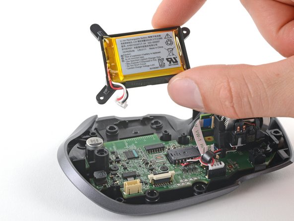 Logitech MX Master 3S Battery Replacement, Remove the battery housing: crwdns2935265:015crwdnd2935265:02crwdnd2935265:02crwdne2935265:0