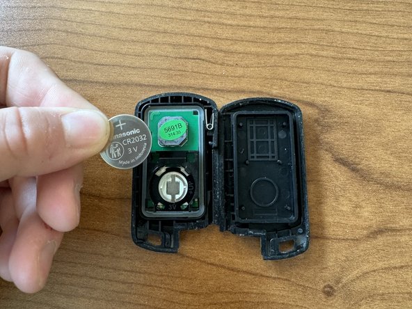 2020 Toyota Sienna Key Fob Battery Replacement: crwdns2935265:03crwdnd2935265:02crwdnd2935265:03crwdne2935265:0