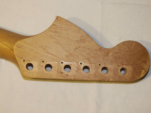 Fender Starcaster Tuning Heads Replacement: crwdns2935265:07crwdnd2935265:02crwdnd2935265:02crwdne2935265:0