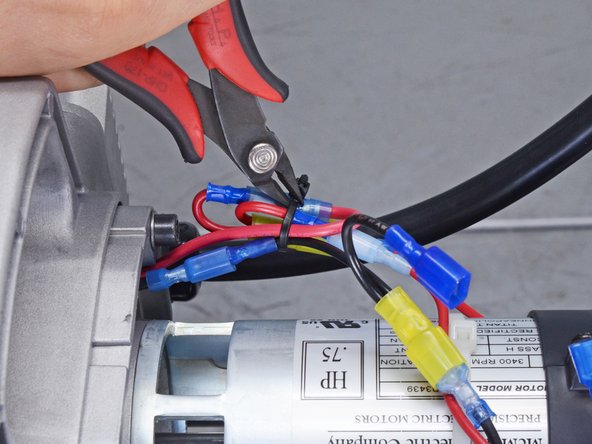 Titan Airless Sprayer IMPACT 410 Capacitor Replacement, Isolate the capacitor wires: crwdns2935265:04crwdnd2935265:03crwdnd2935265:03crwdne2935265:0