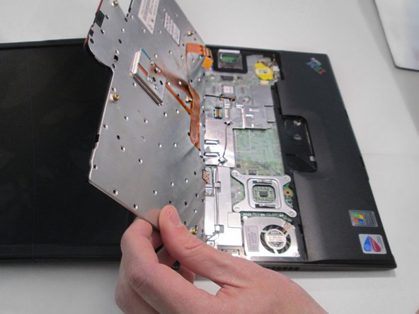 IBM ThinkPad X41 Fan and Heat Sink Replacement: crwdns2935265:08crwdnd2935265:02crwdnd2935265:02crwdne2935265:0