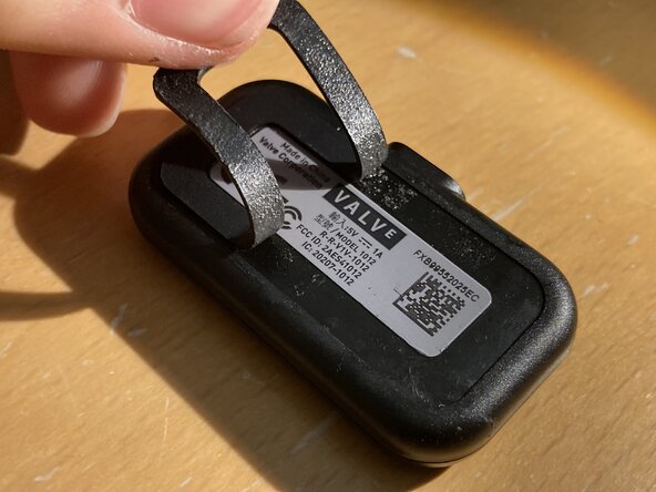 Steam Controller (2nd Generation) Wireless Puck Teardown, The Puck: step 1, image 3 of 3