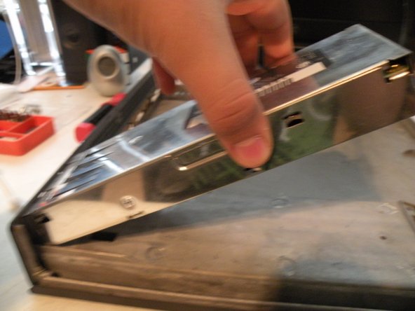 NeXTstation Teardown: passo 11, immagine 2 di 3