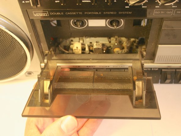 Montgomery Ward GEN-39500 Cassette Player Replacement (Left Side): crwdns2935265:07crwdnd2935265:03crwdnd2935265:03crwdne2935265:0