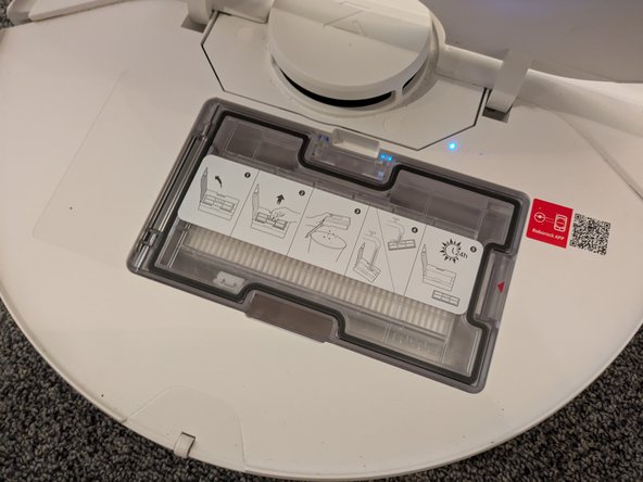 Roborock S7 Max Ultra Dust Bin Replacement, Open the Back Cover: crwdns2935265:01crwdnd2935265:02crwdnd2935265:02crwdne2935265:0