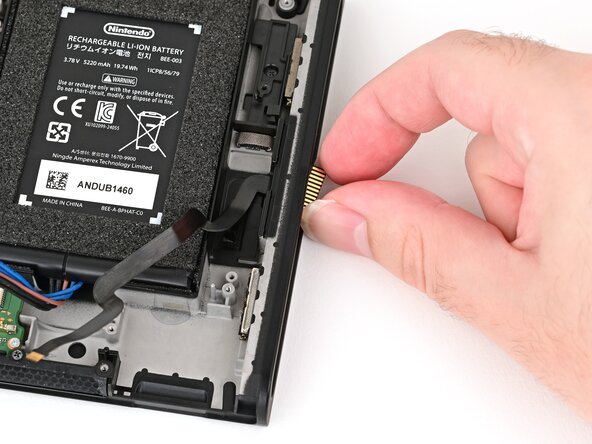 Nintendo Switch 2 Left Joy-Con 2 Connector Replacement, Install the left Joy‑Con 2 connector: crwdns2935265:044crwdnd2935265:02crwdnd2935265:02crwdne2935265:0