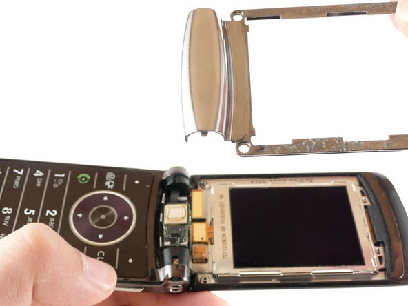 Motorola RAZR2 v9m Camera Replacement: crwdns2935265:010crwdnd2935265:03crwdnd2935265:03crwdne2935265:0