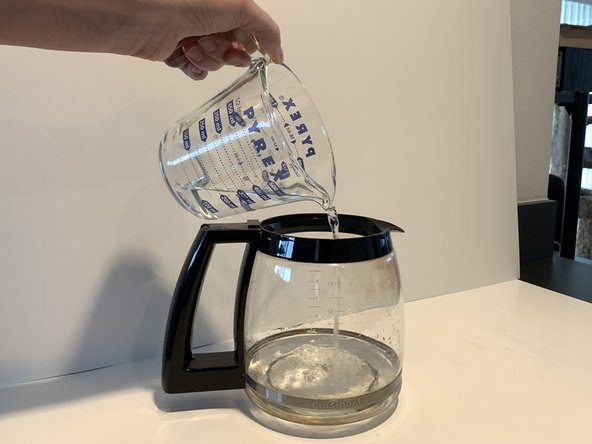 Descaling a Cuisinart 12-Cup Coffee Maker: crwdns2935265:09crwdnd2935265:02crwdnd2935265:03crwdne2935265:0