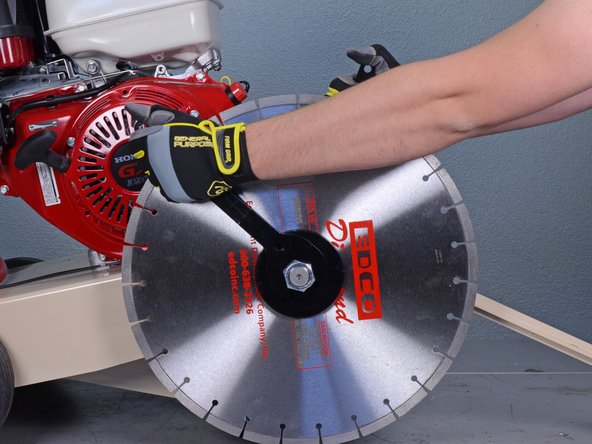 EDCO PRO KL-18 Concrete Saw Belts Replacement: crwdns2935265:017crwdnd2935265:03crwdnd2935265:03crwdne2935265:0