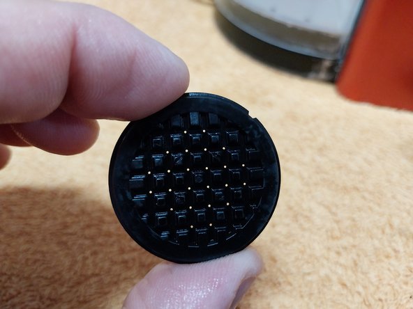 Nespresso Delonghi EN 95.R coffee machine Cleaning parrot beak coffee outlet clogged (Leaks coffee into case).: step 15, image 1 of 2