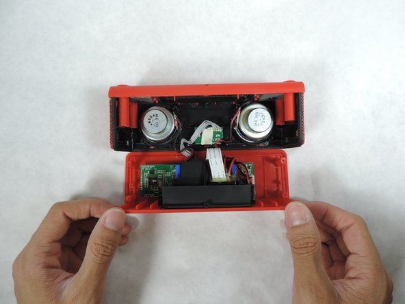 Urge Basics Soundbrick Speaker Woofer Replacement: crwdns2935265:04crwdnd2935265:03crwdnd2935265:03crwdne2935265:0