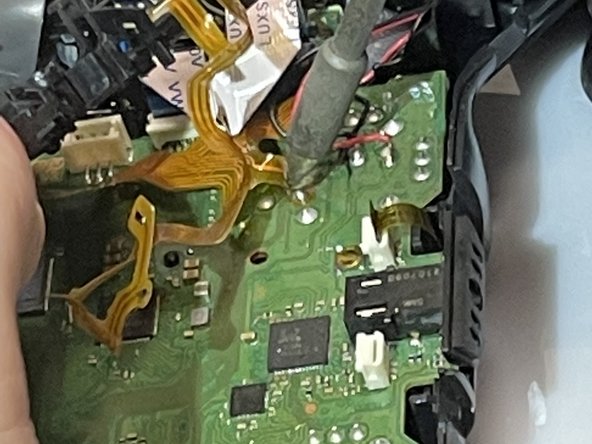 SCUF Reflex Joystick Replacement, Desolder the ribbon cables: crwdns2935265:011crwdnd2935265:02crwdnd2935265:02crwdne2935265:0