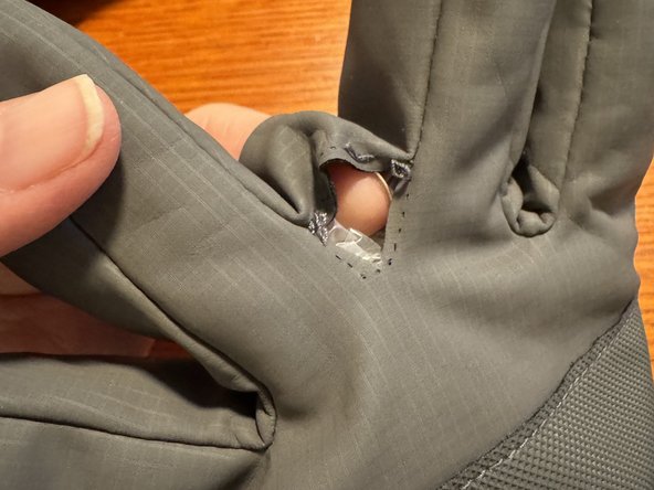 Custom fit waterproof winter gloves, Unpicking the Outer Glove: crwdns2935265:04crwdnd2935265:02crwdnd2935265:03crwdne2935265:0