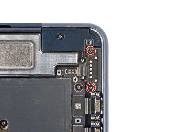 MacBook Air 2022 (M2) MagSafe Port Replacement, Remove the securing bracket: crwdns2935265:015crwdnd2935265:03crwdnd2935265:03crwdne2935265:0