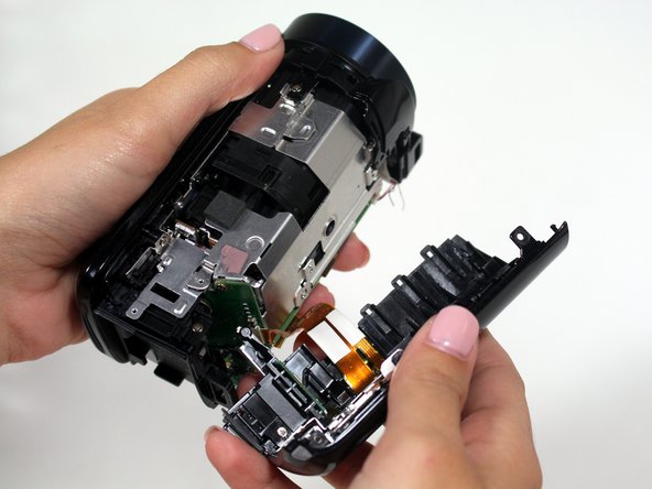 Canon Vixia HF R600 Casing Replacement: crwdns2935265:06crwdnd2935265:02crwdnd2935265:02crwdne2935265:0