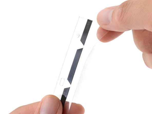 Steam Deck Screen Replacement, Remove the adhesive liner: crwdns2935265:040crwdnd2935265:02crwdnd2935265:02crwdne2935265:0