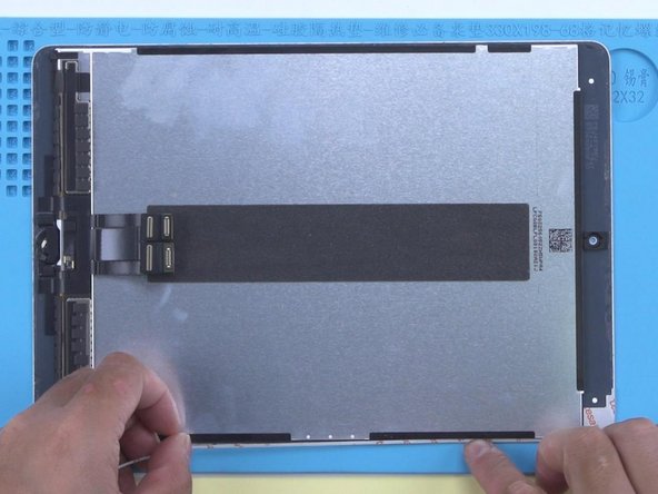 Repair an iPad Pro That Won't Power On: step 7, image 3 of 3