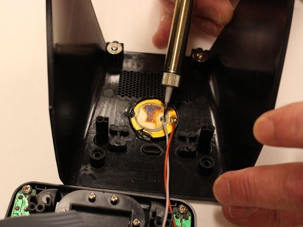 iHome iP21 Display LED Replacement, Cables: crwdns2935265:06crwdnd2935265:02crwdnd2935265:02crwdne2935265:0