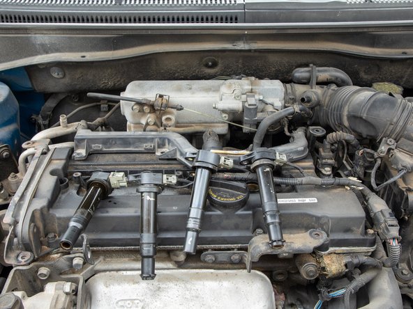 2006 Kia Rio Engine Valve Cover Gasket Replacement: crwdns2935265:013crwdnd2935265:03crwdnd2935265:03crwdne2935265:0