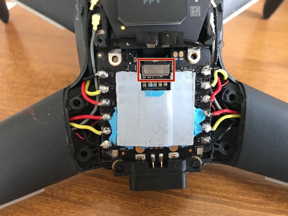 DJI FPV Drone Disassembly, Disconnecting the motor control board: crwdns2935265:012crwdnd2935265:02crwdnd2935265:02crwdne2935265:0