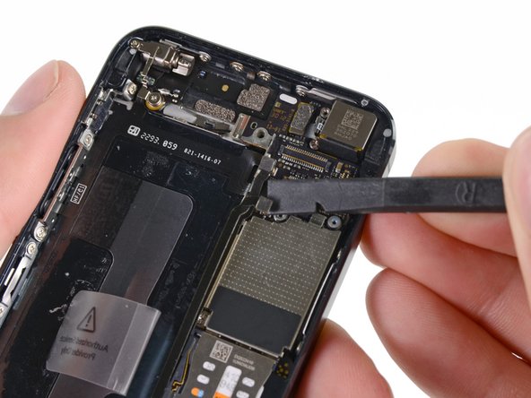 Замена задней части корпуса iPhone 5: crwdns2935265:021crwdnd2935265:02crwdnd2935265:03crwdne2935265:0