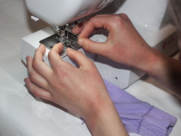 How to Mend a Hole in Mittens: crwdns2935265:04crwdnd2935265:02crwdnd2935265:02crwdne2935265:0