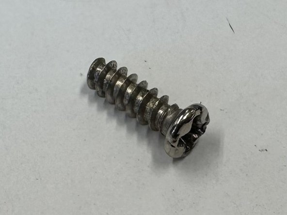 2.4ghz remote control helicopter Teardown, Seperating Back and Front plates: crwdns2935265:04crwdnd2935265:03crwdnd2935265:03crwdne2935265:0