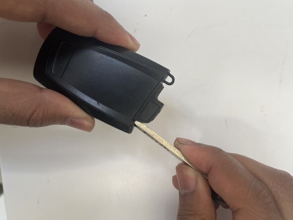 How to Replace the Key Fob Battery in a 2018 BMW 330i: crwdns2935265:02crwdnd2935265:01crwdnd2935265:01crwdne2935265:0