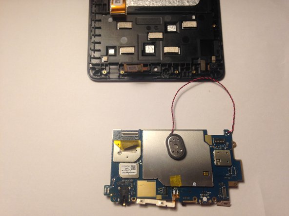 Amazon Fire 5th Generation Teardown, Remove the PCB: crwdns2935265:013crwdnd2935265:02crwdnd2935265:02crwdne2935265:0
