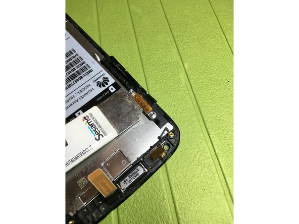 Huawei Ascend G610 volume and power buttons replacement ignition: step 11, image 2 of 3