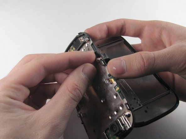 Disassembling Motorola Cliq LCD Shield Plate: crwdns2935265:014crwdnd2935265:02crwdnd2935265:03crwdne2935265:0