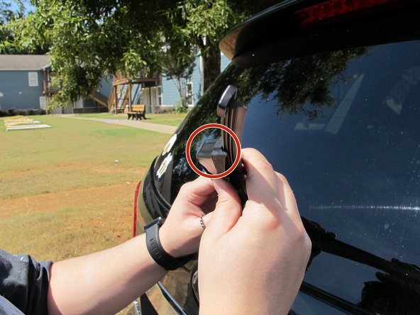 2011 Kia Sorento Windshield Wipers Replacement: crwdns2935265:06crwdnd2935265:02crwdnd2935265:03crwdne2935265:0