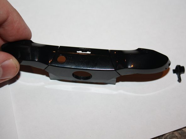 How to Fix a Stuck Button(s) On an Xbox One Controller 1697: step 4, image 2 of 2