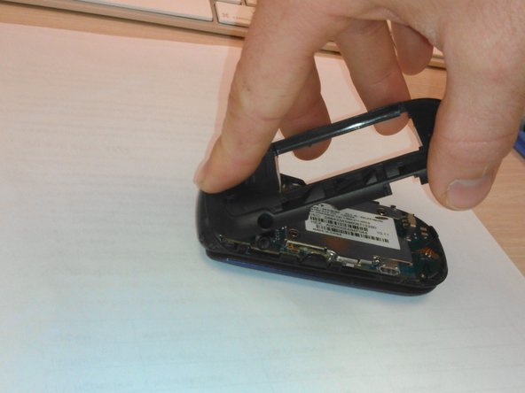 Samsung SPH-M360 Case Replacement, Remove the back half of the case.: crwdns2935265:04crwdnd2935265:03crwdnd2935265:03crwdne2935265:0