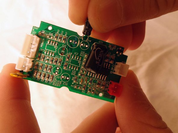 Philips SBA1060 Capacitor Replacement: crwdns2935265:06crwdnd2935265:02crwdnd2935265:02crwdne2935265:0