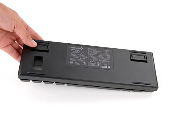 Logitech Pro X 60 Battery Replacement, Prepare your keyboard for disassembly: step 1, image 3 of 3