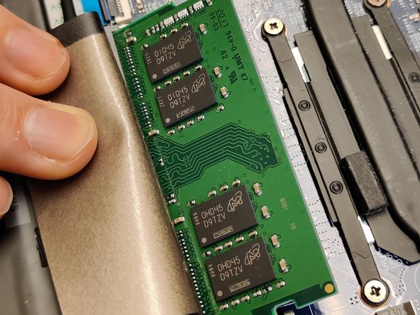 Dell Latitude 3310 Teardown, RAM: crwdns2935265:04crwdnd2935265:03crwdnd2935265:03crwdne2935265:0