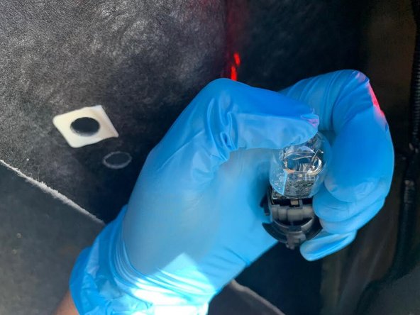 2013 Toyota Camry Rear Brake Light Bulb Replacement: crwdns2935265:06crwdnd2935265:03crwdnd2935265:03crwdne2935265:0