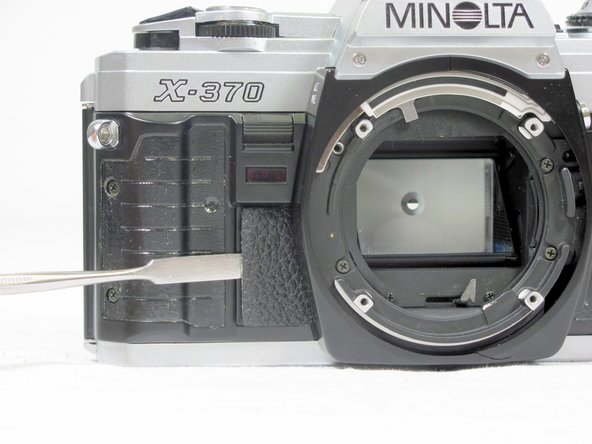 Removing Minolta X-370 Lens Holder: crwdns2935265:09crwdnd2935265:02crwdnd2935265:03crwdne2935265:0