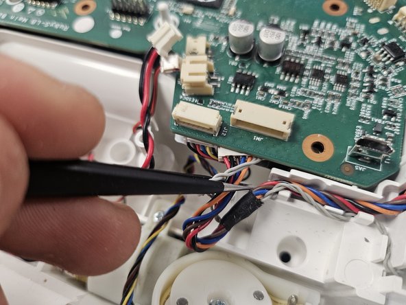 Roborock S5 Max: Motherboard Replacement, Inserting a new motherboard.: crwdns2935265:014crwdnd2935265:02crwdnd2935265:03crwdne2935265:0