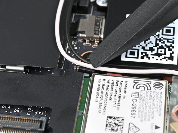 Framework Laptop 13 Mainboard Replacement, Reroute the antenna cables: step 32, image 2 of 3