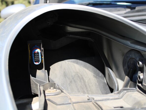 2000 Porsche Boxter Headlight Bulb Replacement: crwdns2935265:011crwdnd2935265:03crwdnd2935265:03crwdne2935265:0